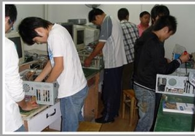 春華教育 打造卓越的計算機技術培訓平臺